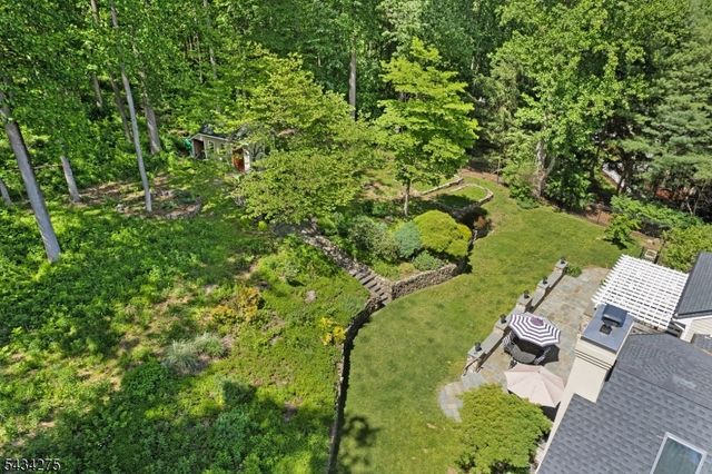7 Chilton Rd, Chester Twp., NJ 07930