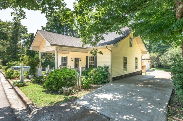 613 Mitchell Ave, Columbia, TN 38401