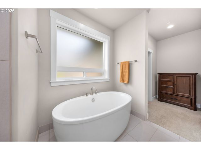 1776 Nw ROLLING HILLS Dr, Camas, WA 98607