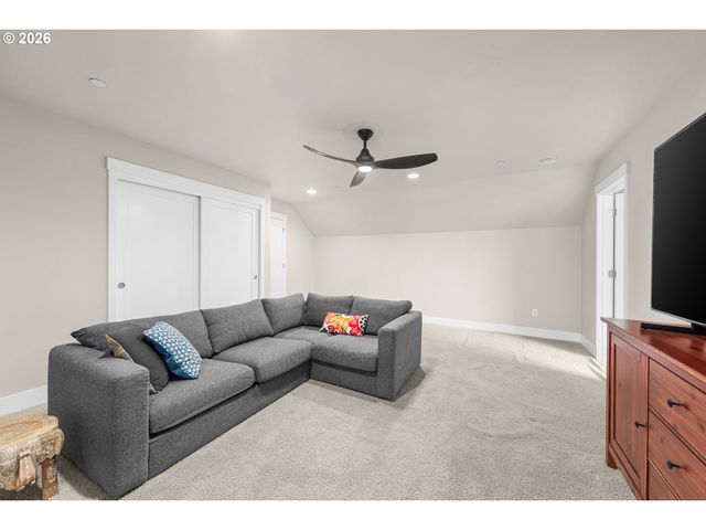 1776 Nw ROLLING HILLS Dr, Camas, WA 98607