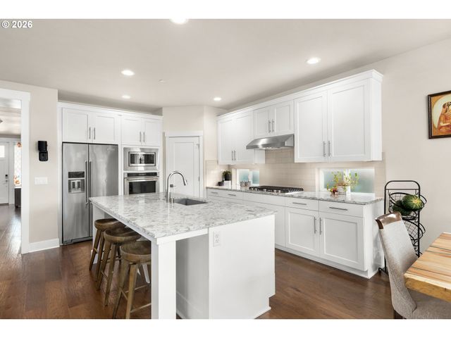 1776 Nw ROLLING HILLS Dr, Camas, WA 98607