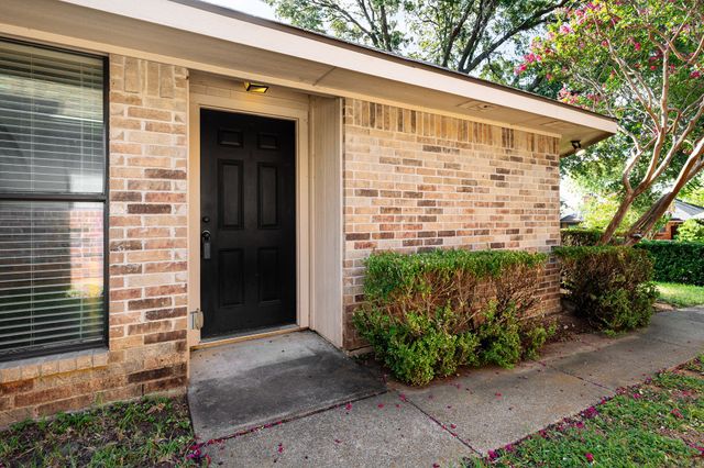 743 Red Oak Drive, Lewisville, TX 75067