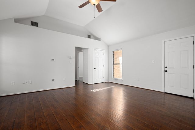 743 Red Oak Drive, Lewisville, TX 75067