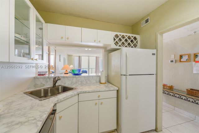 5601 Collins Ave 512A, Miami Beach, FL 33140