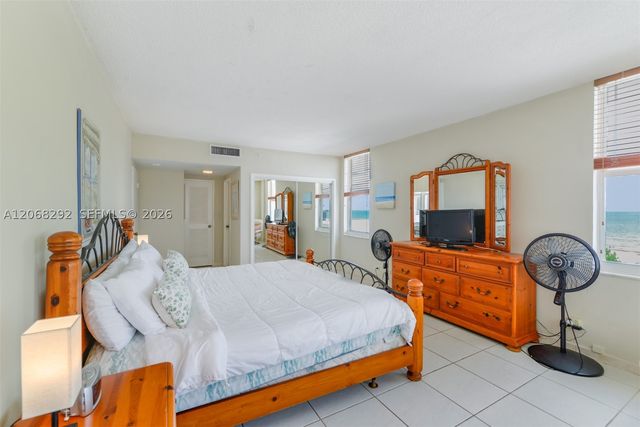 5601 Collins Ave 512A, Miami Beach, FL 33140