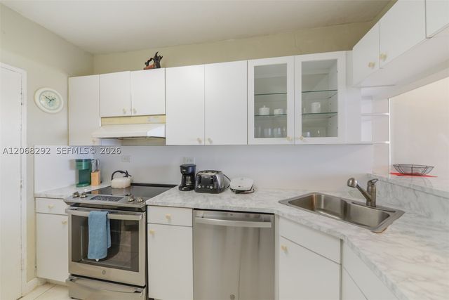 5601 Collins Ave 512A, Miami Beach, FL 33140
