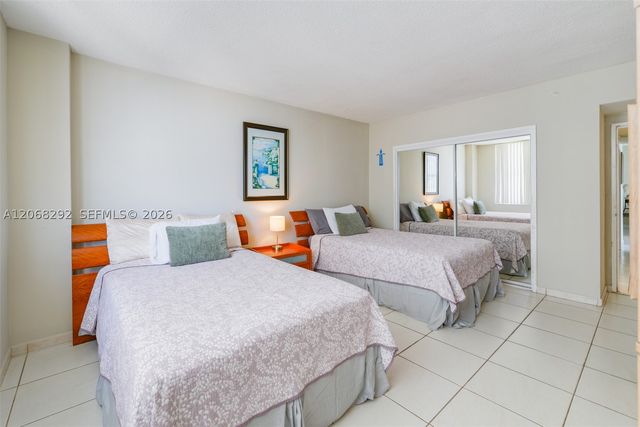 5601 Collins Ave 512A, Miami Beach, FL 33140