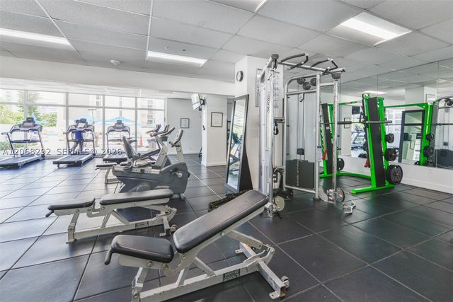5601 Collins Ave 512A, Miami Beach, FL 33140