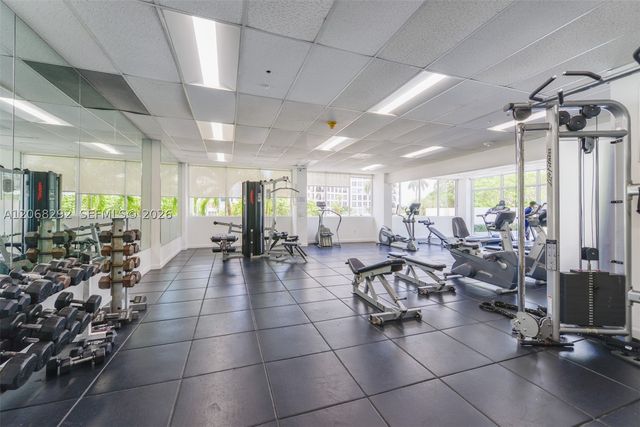 5601 Collins Ave 512A, Miami Beach, FL 33140