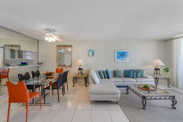 5601 Collins Ave 512A, Miami Beach, FL 33140