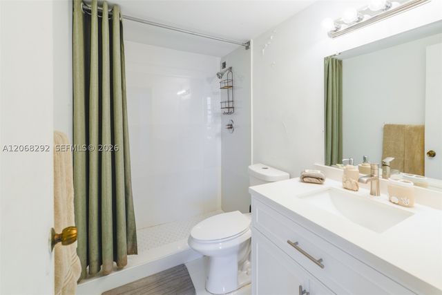 5601 Collins Ave 512A, Miami Beach, FL 33140