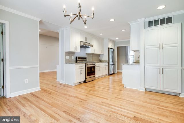 8500 BROOK RD, Mclean, VA 22102