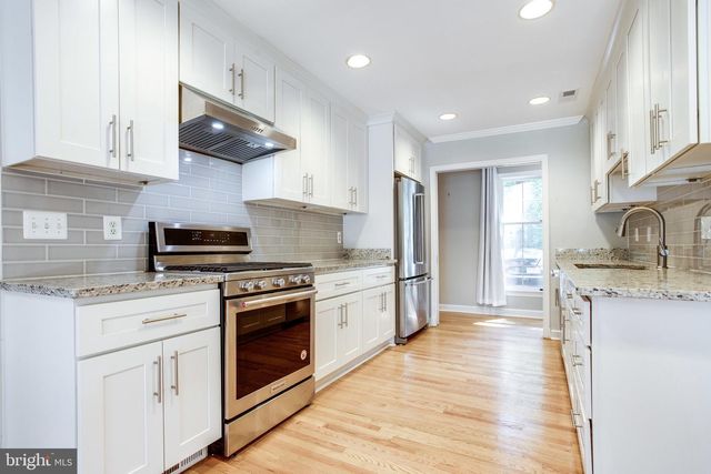 8500 BROOK RD, Mclean, VA 22102