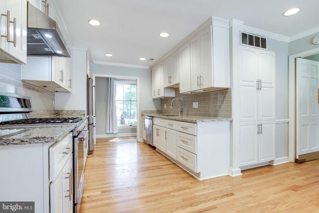 8500 BROOK RD, Mclean, VA 22102