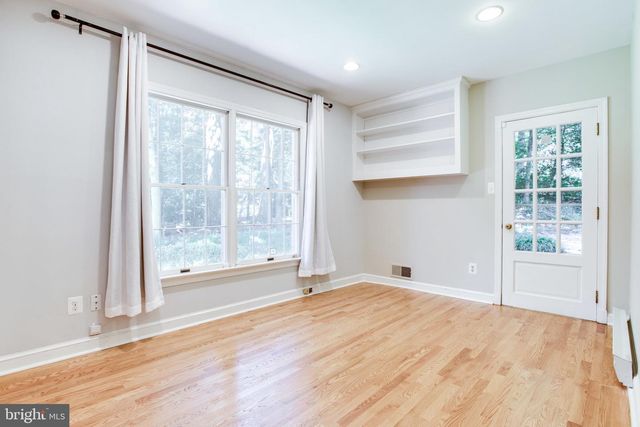 8500 BROOK RD, Mclean, VA 22102