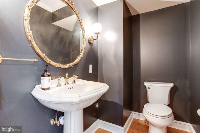 8500 BROOK RD, Mclean, VA 22102