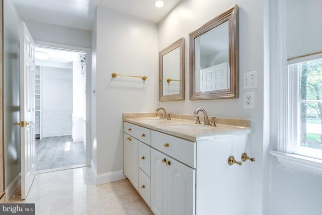 8500 BROOK RD, Mclean, VA 22102
