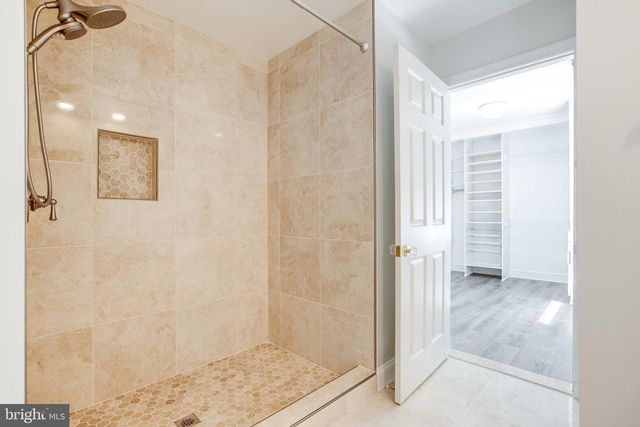 8500 BROOK RD, Mclean, VA 22102
