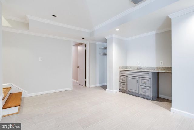 8500 BROOK RD, Mclean, VA 22102