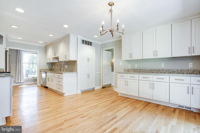 8500 BROOK RD, Mclean, VA 22102