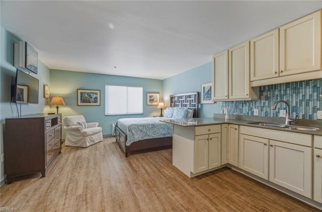 304 28th St Unit 105, Virginia Beach, VA 23451