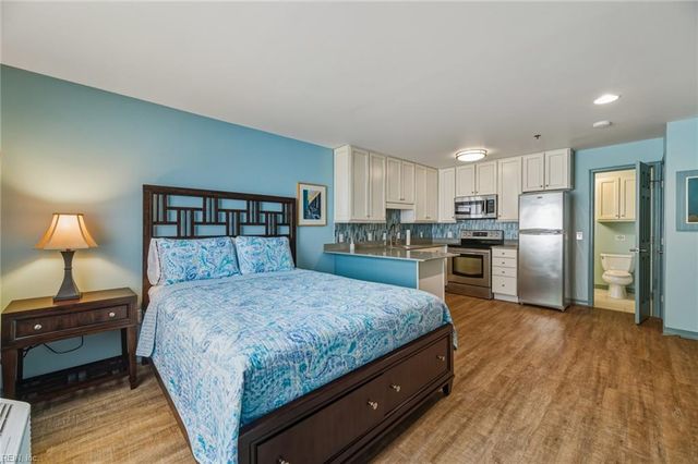 304 28th St Unit 105, Virginia Beach, VA 23451