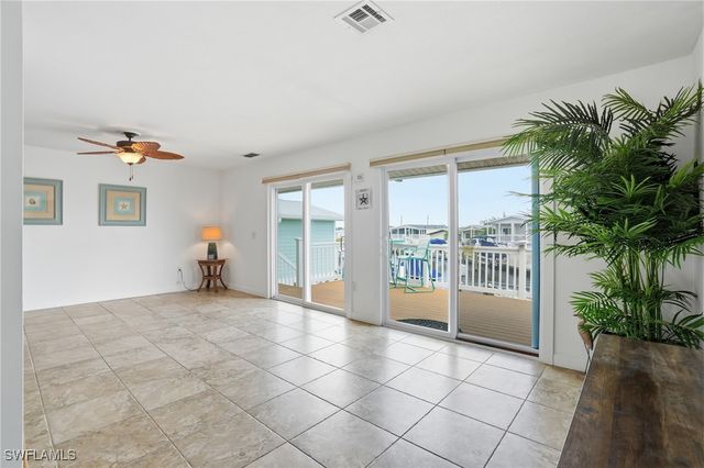 850 Oak ST, Fort Myers Beach, FL 33931