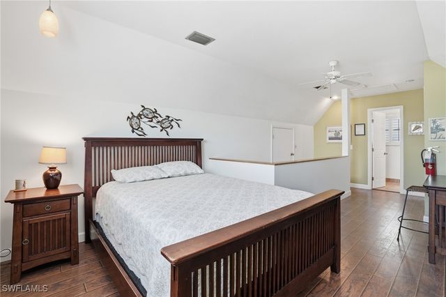 850 Oak ST, Fort Myers Beach, FL 33931