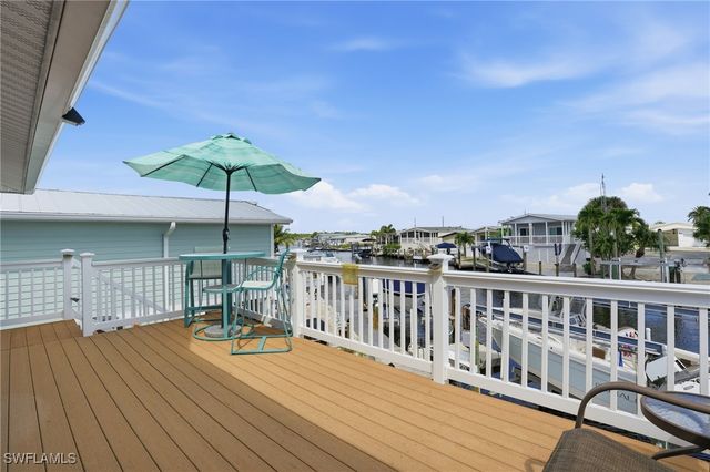 850 Oak ST, Fort Myers Beach, FL 33931
