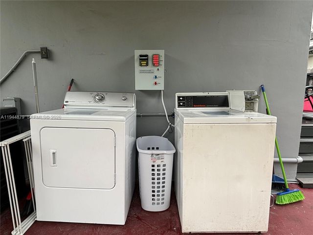 111 SW 31st Ct, Miami, FL 33135