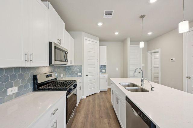 3223 Quiet Sunset Drive, Houston, TX 77080