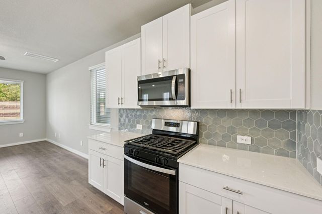 3223 Quiet Sunset Drive, Houston, TX 77080