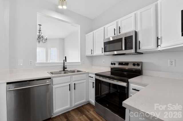 2838 Avalon Loop Road, Charlotte, NC 28269