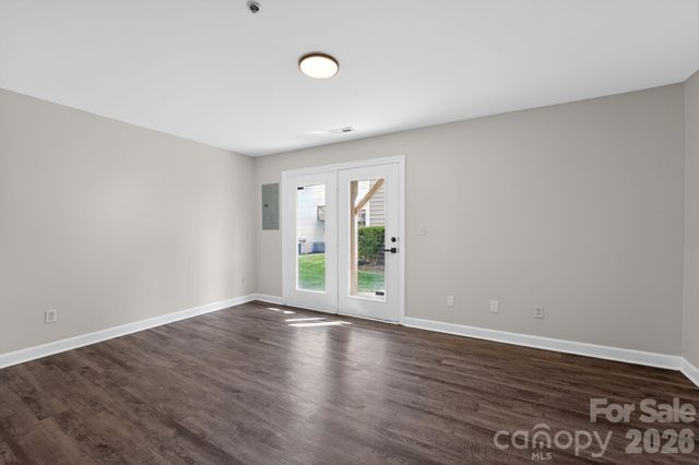 2838 Avalon Loop Road, Charlotte, NC 28269