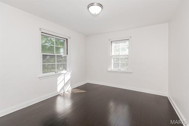 925 S Hanley Road F, Clayton, MO 63105