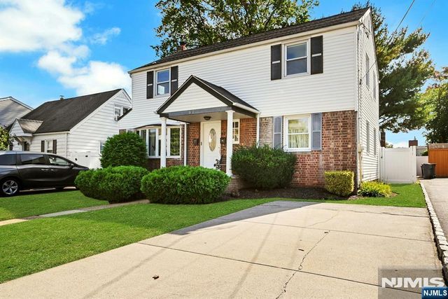 62 Reid Avenue, Bergenfield, NJ 07621