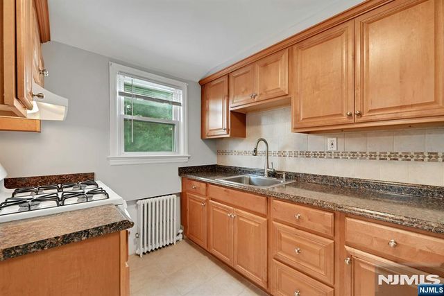 62 Reid Avenue, Bergenfield, NJ 07621
