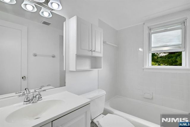 62 Reid Avenue, Bergenfield, NJ 07621