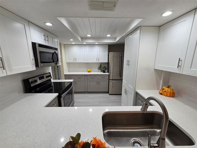 2718 ORCHID OAKS DRIVE C202, Sarasota, FL 34239