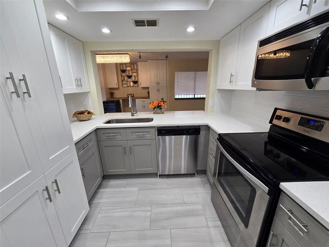 2718 ORCHID OAKS DRIVE C202, Sarasota, FL 34239