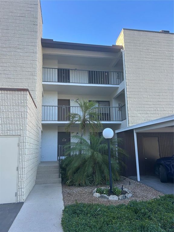 2718 ORCHID OAKS DRIVE C202, Sarasota, FL 34239