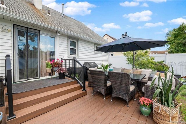 104 Franklin Place, Massapequa, NY 11758