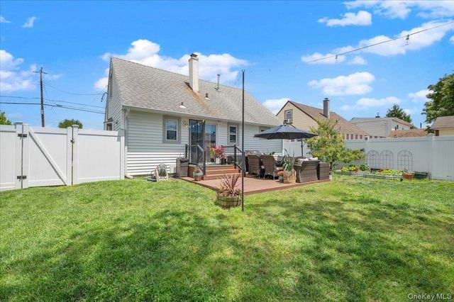 104 Franklin Place, Massapequa, NY 11758