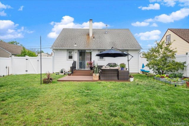 104 Franklin Place, Massapequa, NY 11758