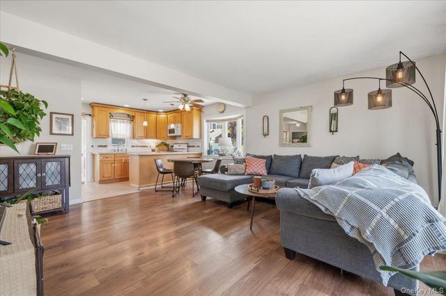 104 Franklin Place, Massapequa, NY 11758