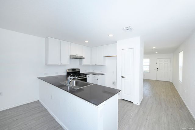 10114 Kersey ML, San Antonio, TX 78224