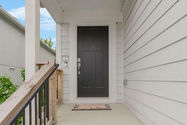 511 Hampstead Drive, Raymore, MO 64083