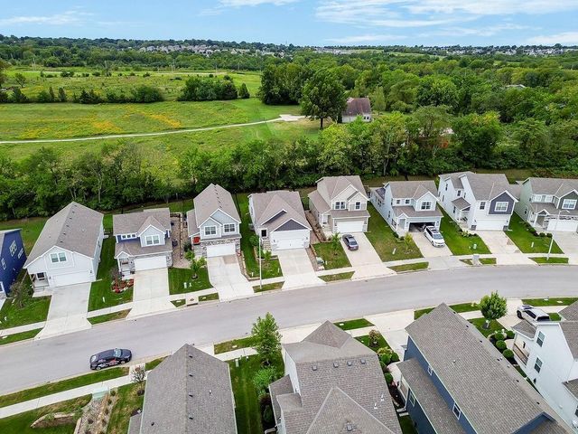 511 Hampstead Drive, Raymore, MO 64083