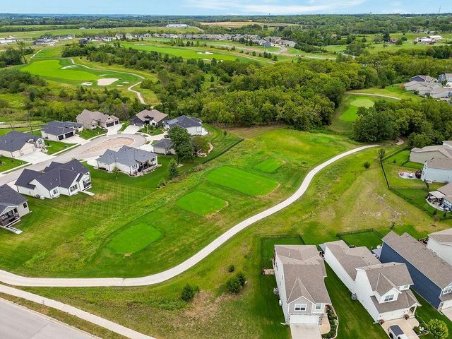 511 Hampstead Drive, Raymore, MO 64083