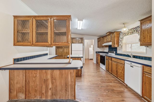 1375 N Lakeview Drive, Palo Pinto, TX 76484